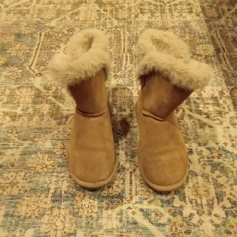 BearPaw Tan Fur-Lined Winter Boots